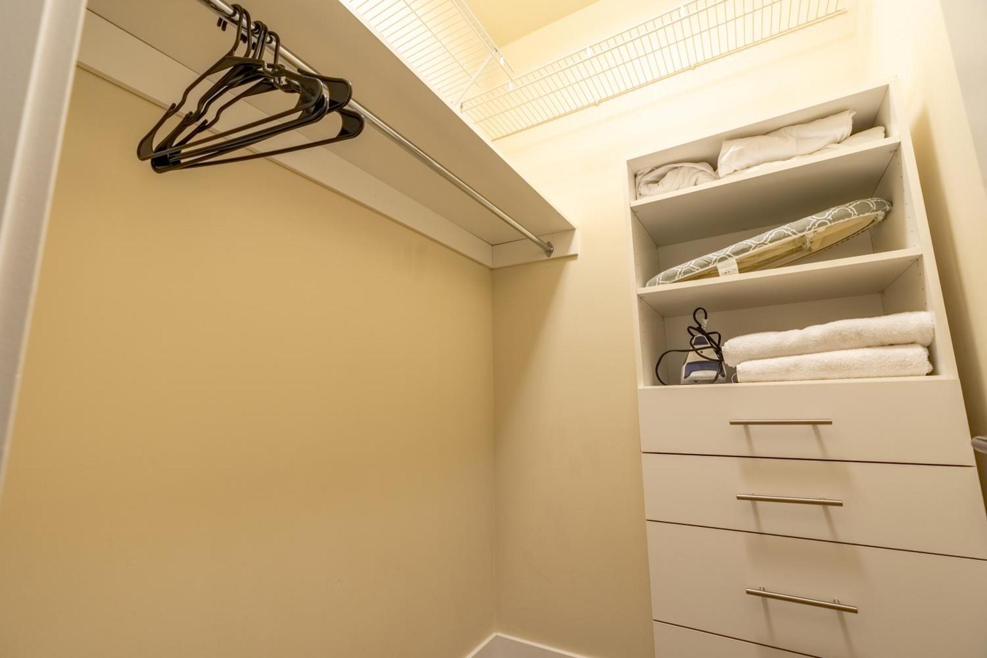 Globalstay Modern Downtown Apartment تورونتو المظهر الخارجي الصورة