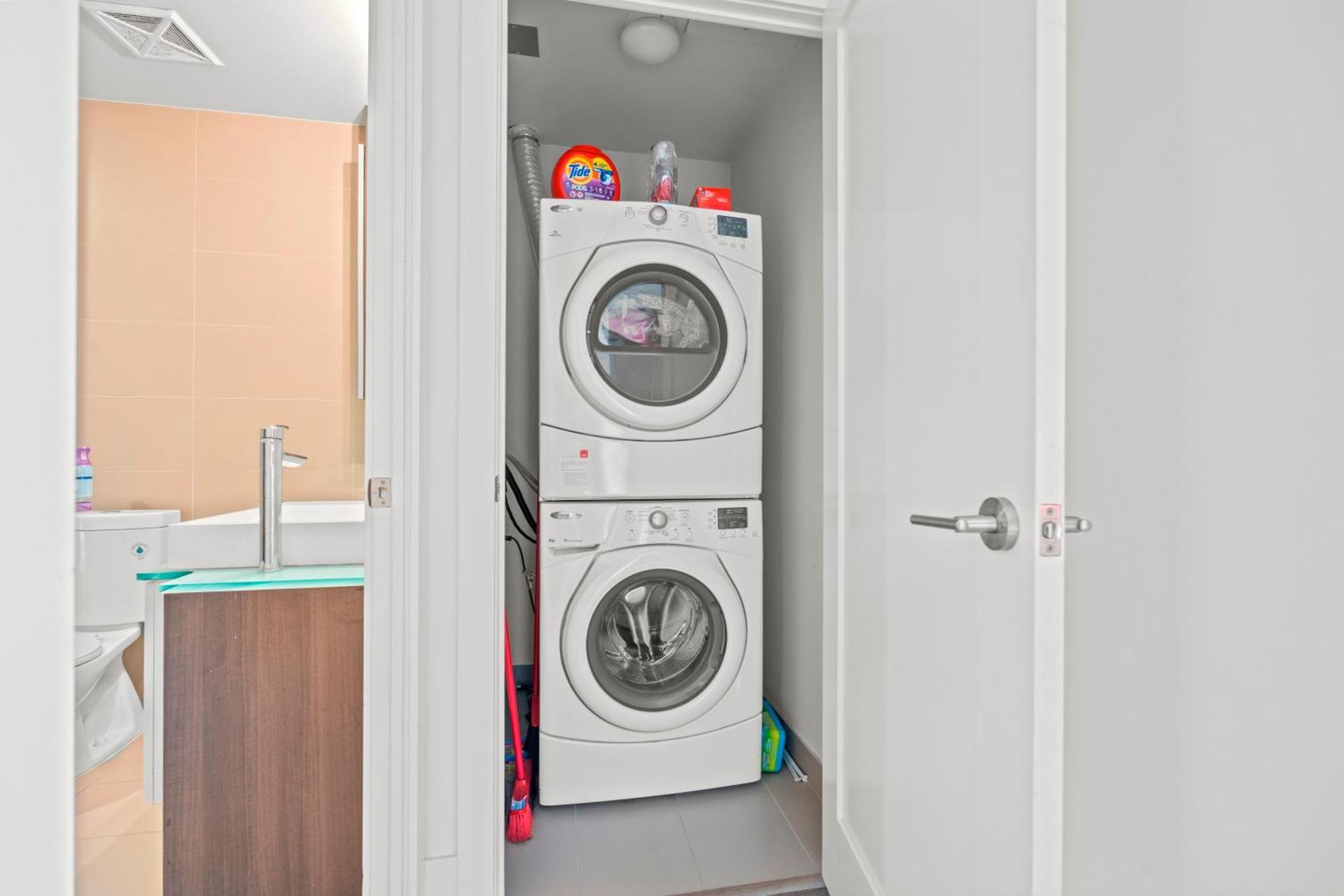 Globalstay Modern Downtown Apartment تورونتو المظهر الخارجي الصورة